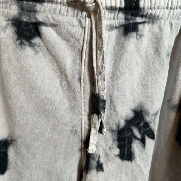 NWT No Boundaries Men’s GRAY Tie Dye Fleece Jogger 7” Shorts Drawstring  Waist S - Picture 3 of 8